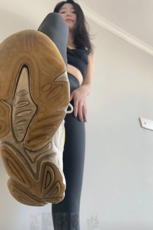 字母圈新手:一位女大学生的BDSM探索之旅