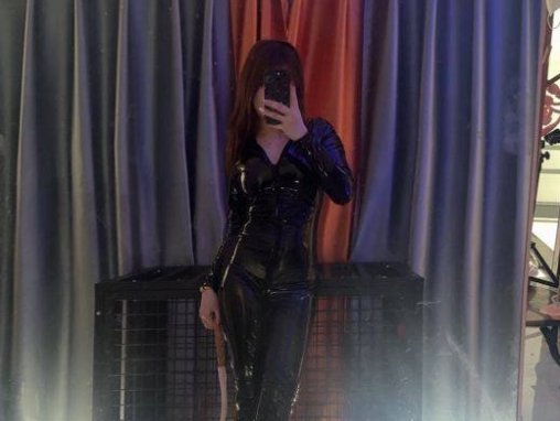 字母圈BDSM指南:女M如何选择靠谱男S,避免伪Dom常见陷阱